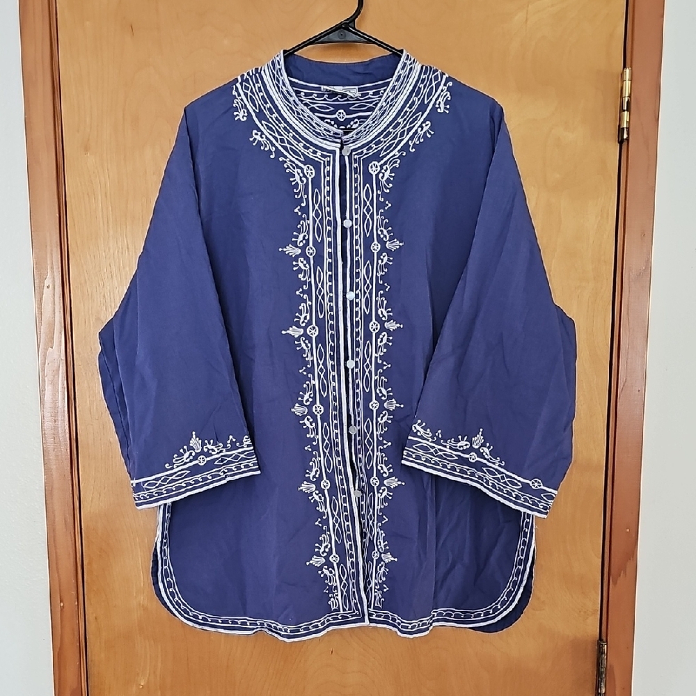 Queen CARO Tunic • Hawaii Blue • Embroidered • Size 4x